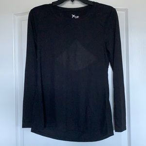 Black long sleeve active shirt